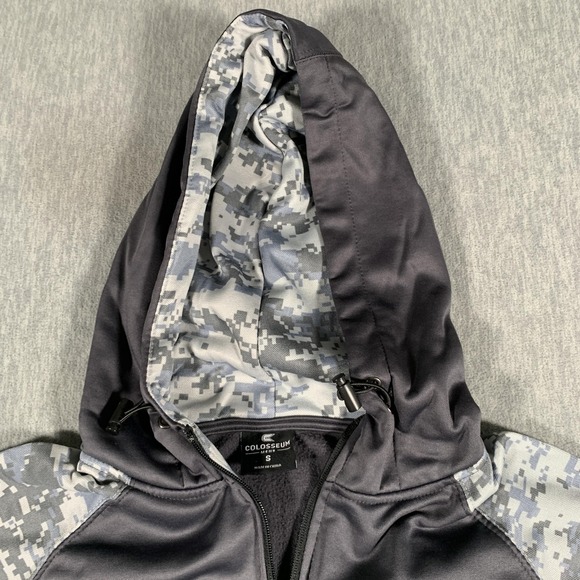 Purdue Boilermakers Jacket Mens Small Gray Camo NCAA Football Colosseum OHT - Picture 7 of 13